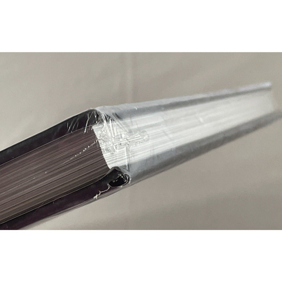 Marvels Avengers Art of the Game Hardcover Book Iron Man Hulk Thor Cap America - Picture 4 of 5